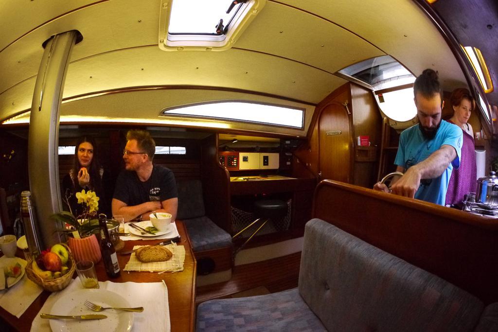 Norwavey, Sleep In A Boat Hotel Krokelvdalen Luaran gambar